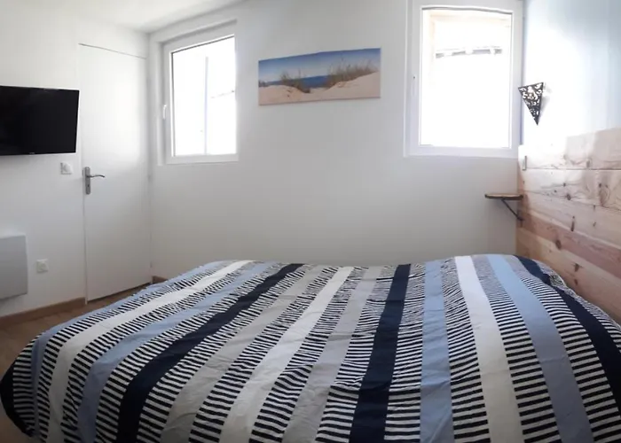 Holiday home Le Domaine Nature Saint-Germain-de-Lusignan